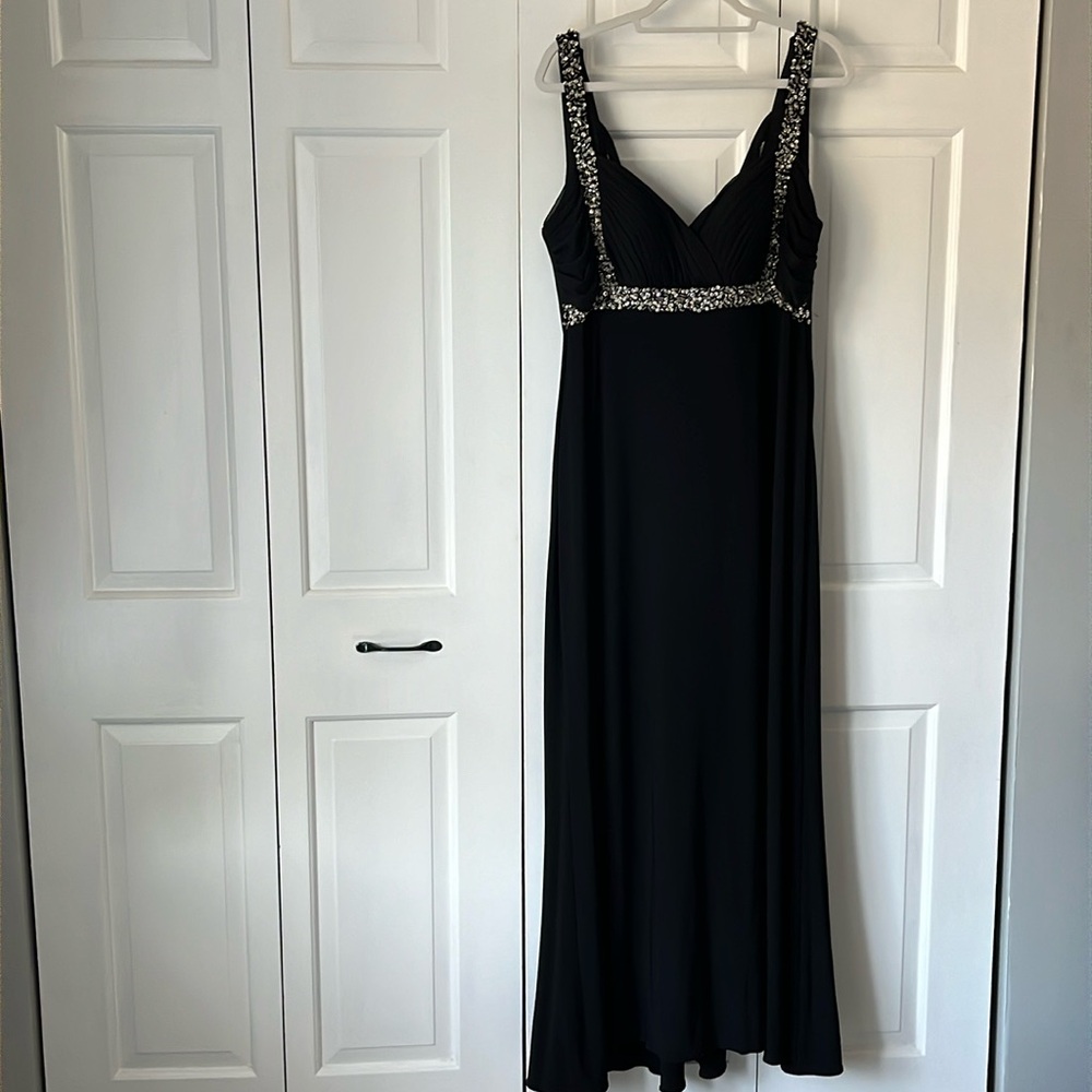 Stunning Betsy & Adam black dress